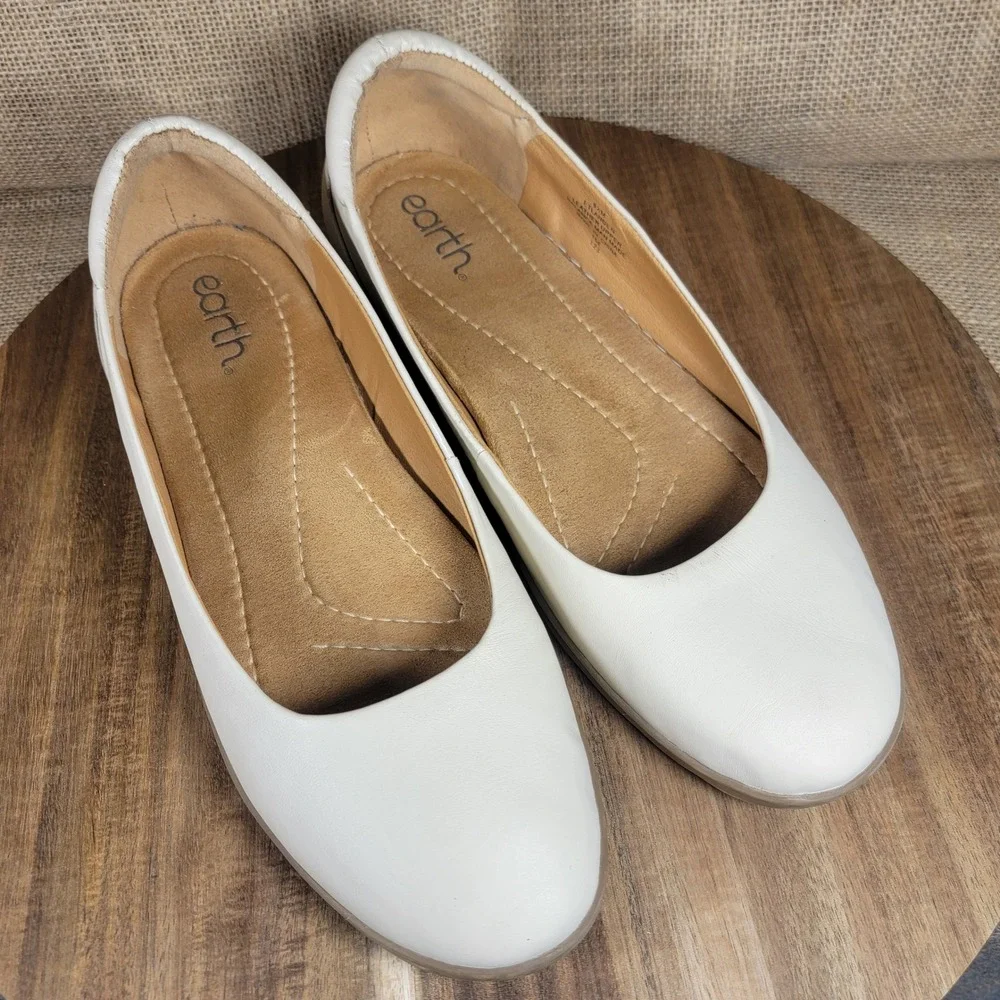 Earth Etlanden Leather Ballet Flats Ivory Comfort Slip On Shoes Women's 9.5M